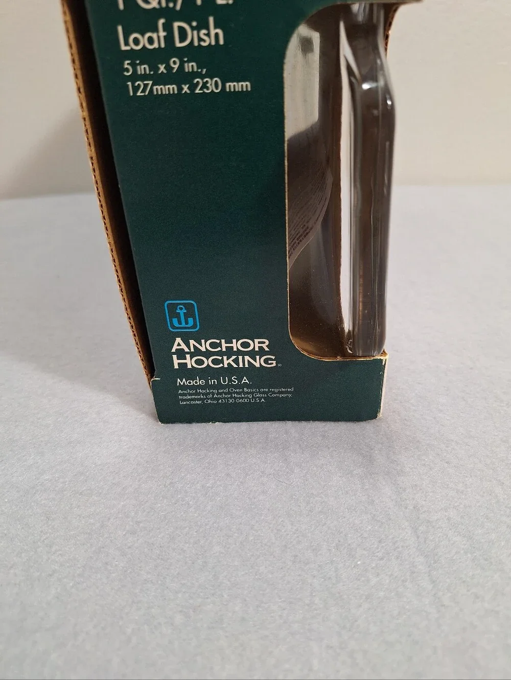 NOS  Vintage 90s Anchor Hocking 9x5 Inch 1 QT Glass Bread Pan In Box USA